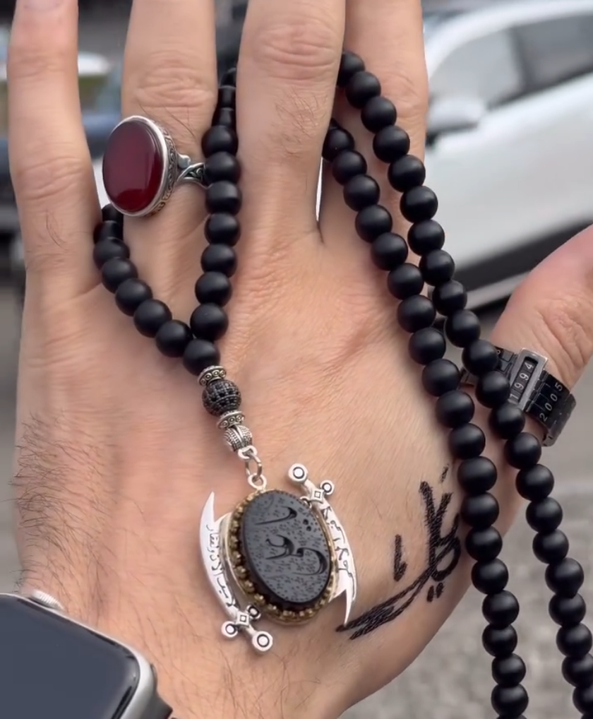 Prestige Hz. Ali Sulemani Black Dual Sword Aqeeq Tasbih– Shifa Ki Tasbeeh