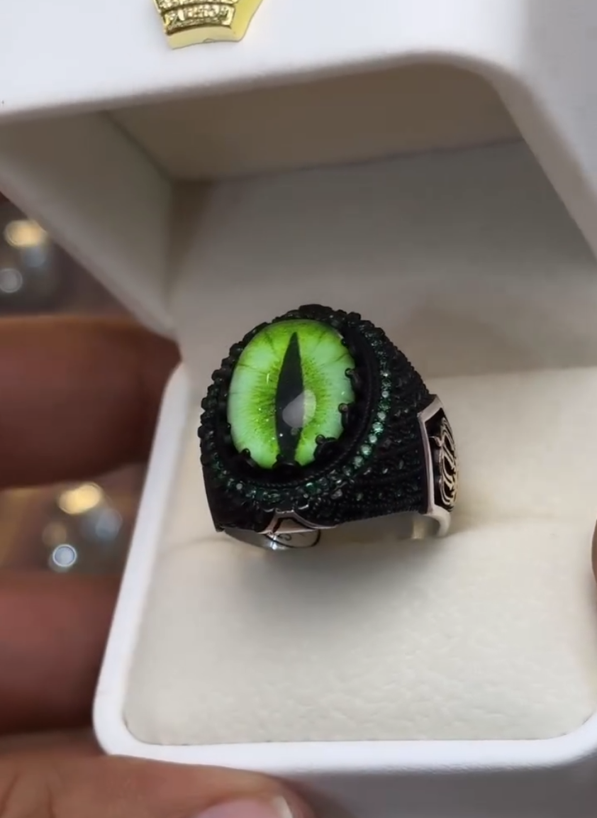 Oval Dragon Eye RPG DND Crown Cosplay Ring