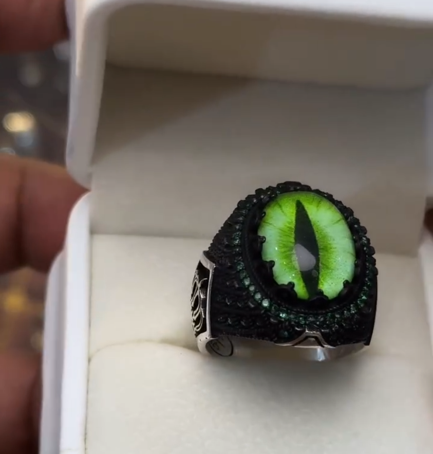 Oval Dragon Eye RPG DND Crown Cosplay Ring