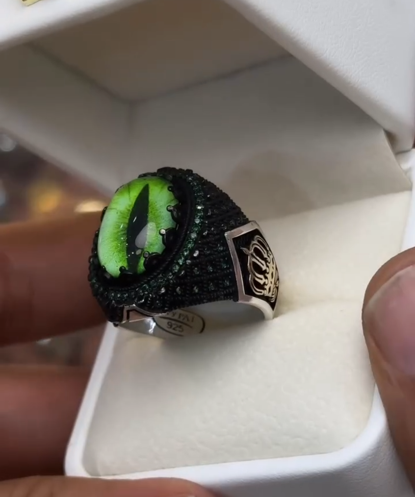 Oval Dragon Eye RPG DND Crown Cosplay Ring